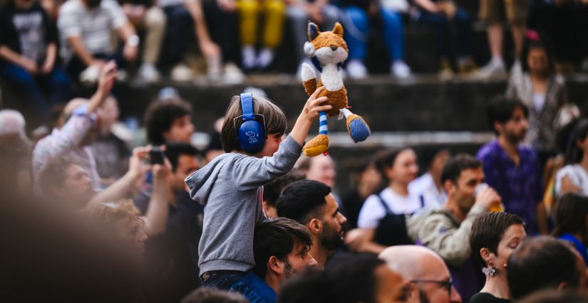 Du spectacle, des étoiles et du fun à Lyon ? Découvrez Les Petites Nuits de Fourvière en famille !