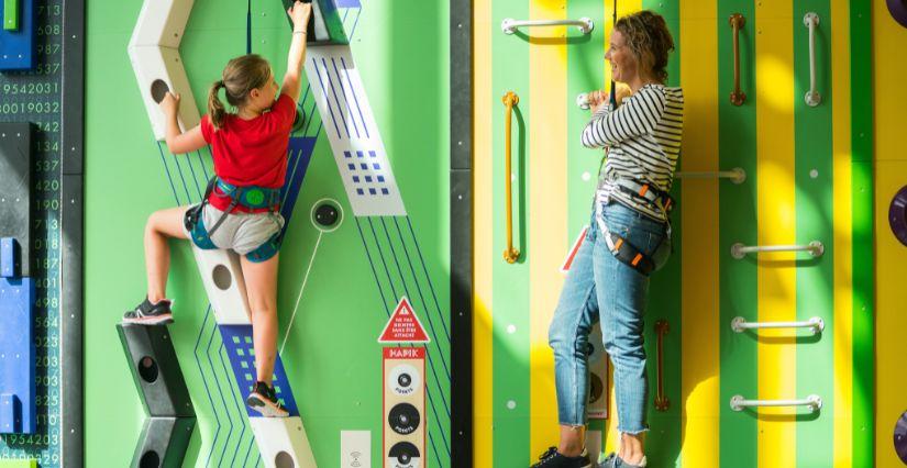 Offre été famille : l'escalade ludique chez Hapik Lyon Part-Dieu