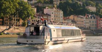 Découvrir Lyon en famille au fil de l'eau avec les Bateaux Lyonnais, Lyon 2e